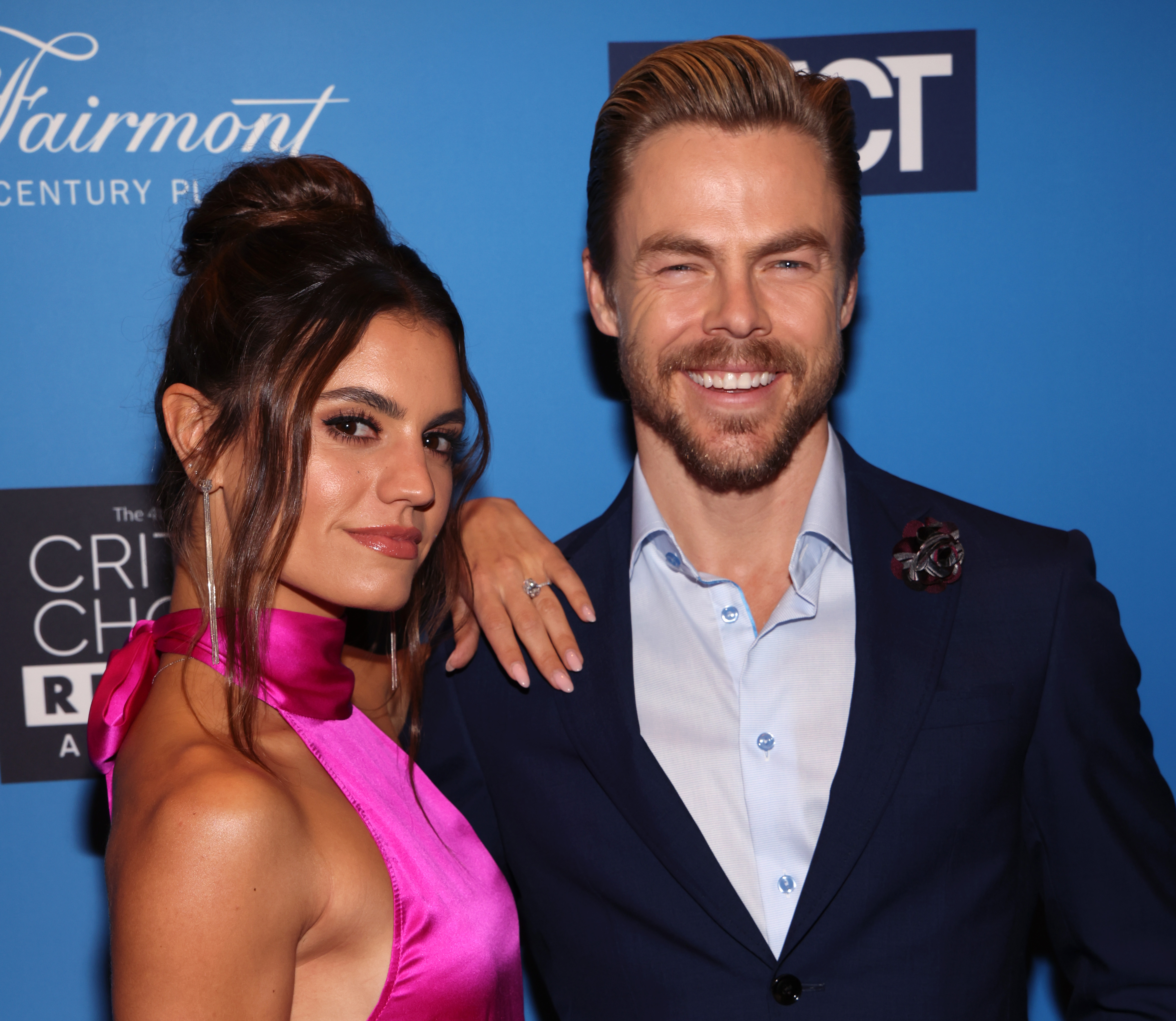 Derek Hough and Hayley Erbert celebrated Christmas as she recovers – NBC 5 Dallas-Fort Worth - Vimarsana News