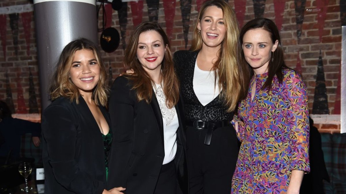 'Sisterhood of the Traveling Pants' Stars Have a Full Reunion – NBC 5 Dallas-Fort Worth - Vimarsana News