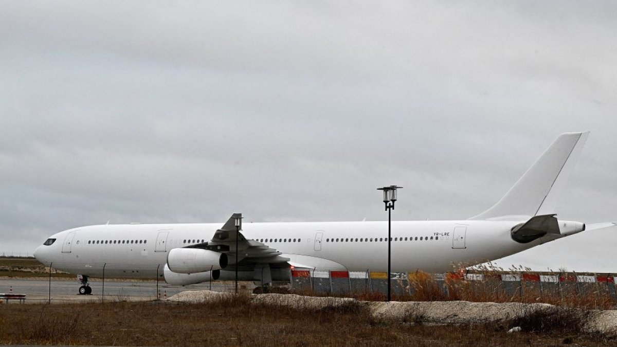 France investigating plane headed to Nicaragua for human trafficking – NBC 5 Dallas-Fort Worth - Vimarsana News