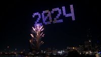 WATCH: Lone Star NYE's fireworks and drone show at Reunion Tower welcomes 2024