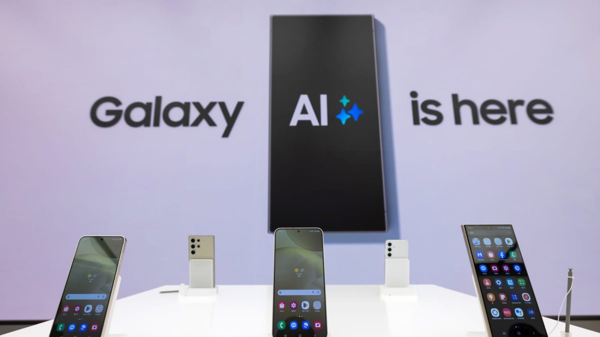 Smartphone giants like Samsung are going to talk up 'AI phones' this year — here's what that means – NBC 5 Dallas-Fort Worth - Vimarsana News
