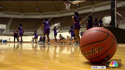 Dallas HS team in state basketball tournament