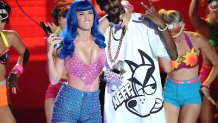 Katy Perry and Snoop Dogg perform onstage at the 2010 MTV Movie Awards at Gibson Amphitheatre on June 6, 2010 in Universal City, California.
