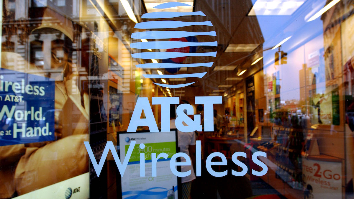 AT&T outage today? Cellphone service down for thousands across the US