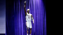 NBA: Kobe Statue Unveiling