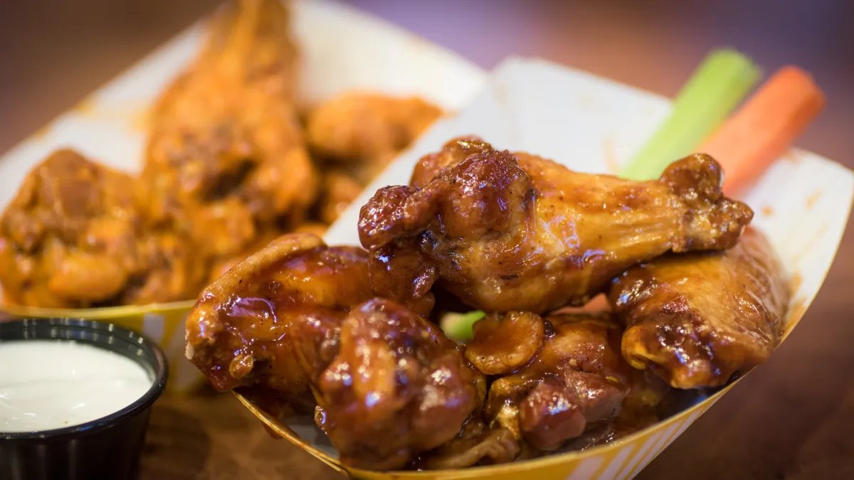 Buffalo wild wings monday special deals
