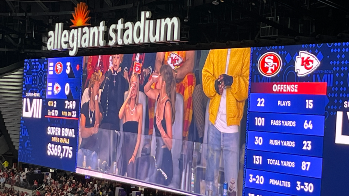 ice spice super bowl jumbotron