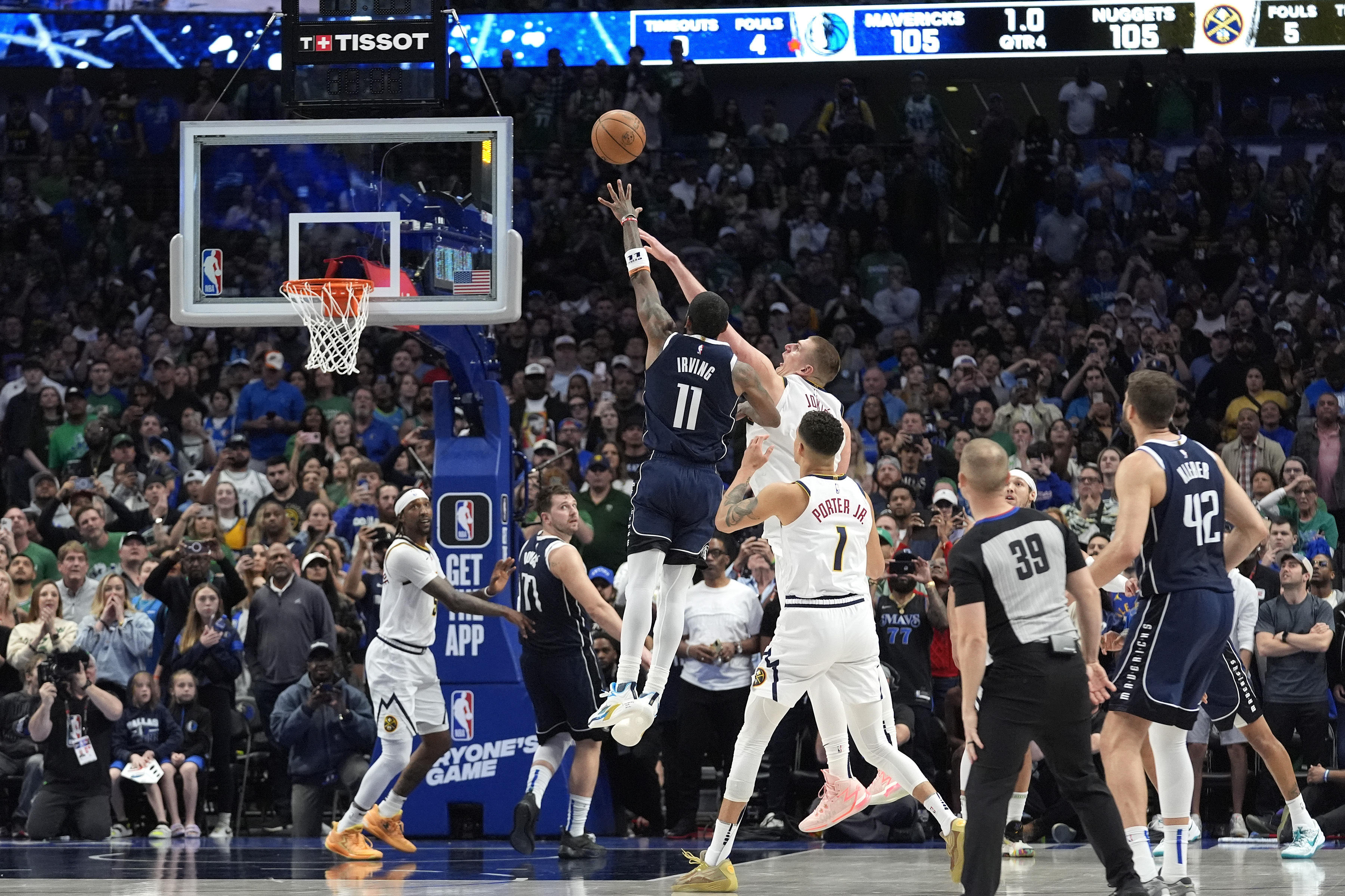 Kyrie Irving's running left-hander at the buzzer lifts Mavs over Nuggets –  NBC 5 Dallas-Fort Worth