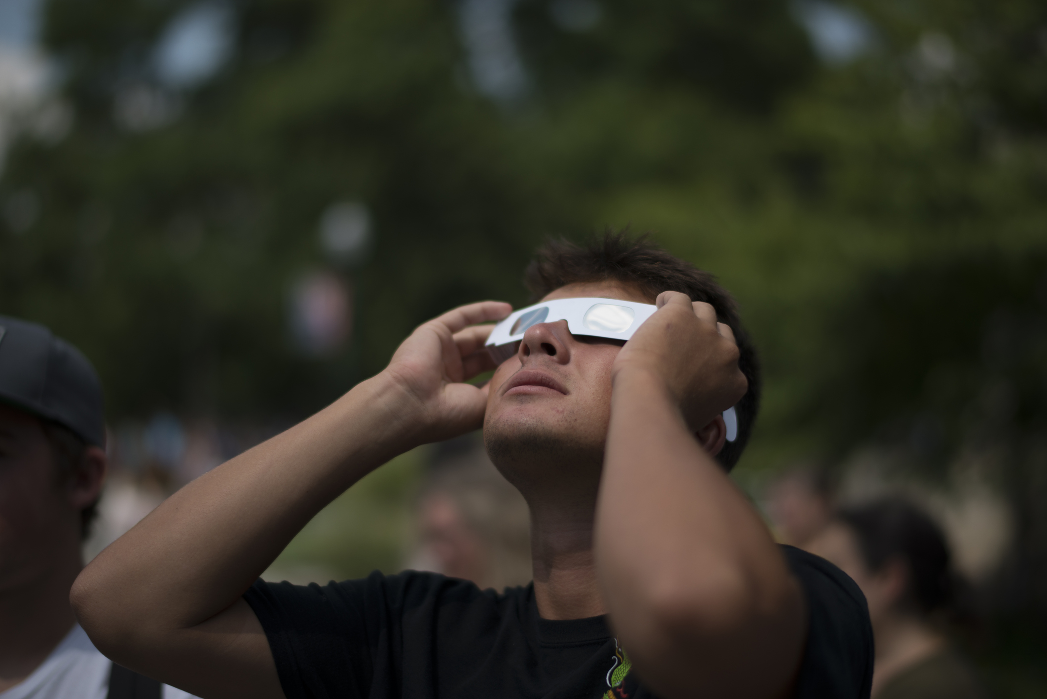 damaged-your-eyes-during-the-eclipse-symptoms-to-look-out-for-nbc-5