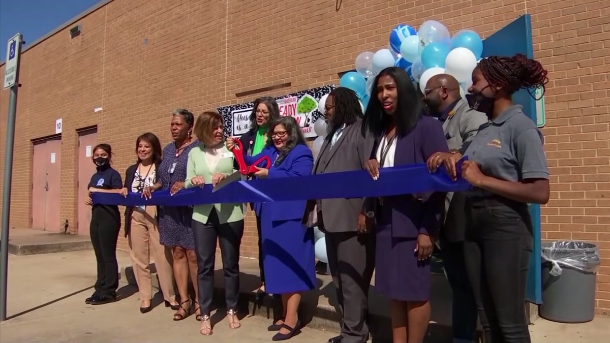 Ribbon cutting opens FWISD's newest school-based market