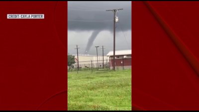 Texas tornadoes caught on video