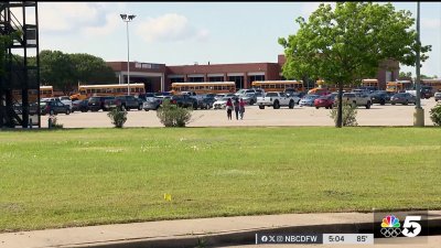 Parents speak as Arlington students return to school after shooting