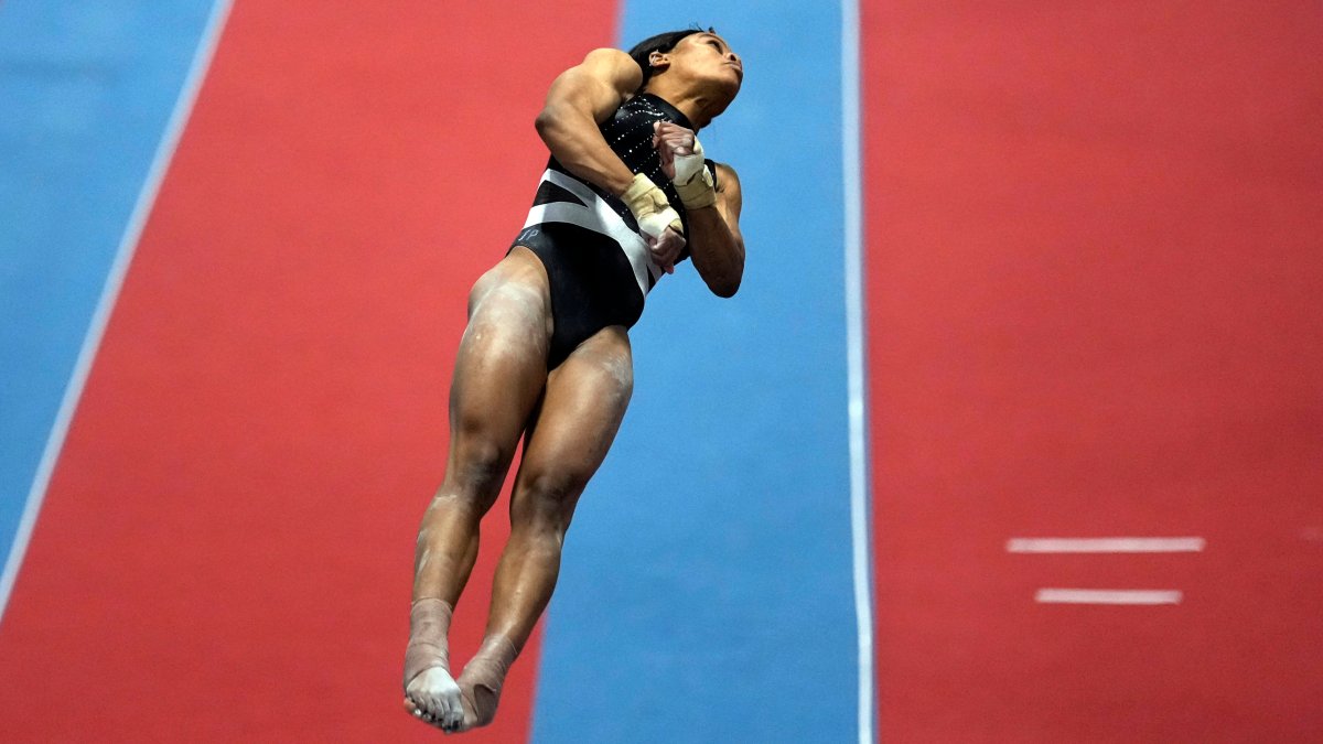 2012 年オリンピックチャンピオンのギャビー・ダグラス、8 年後に出場 – NBC 5 ダラス・フォートワース