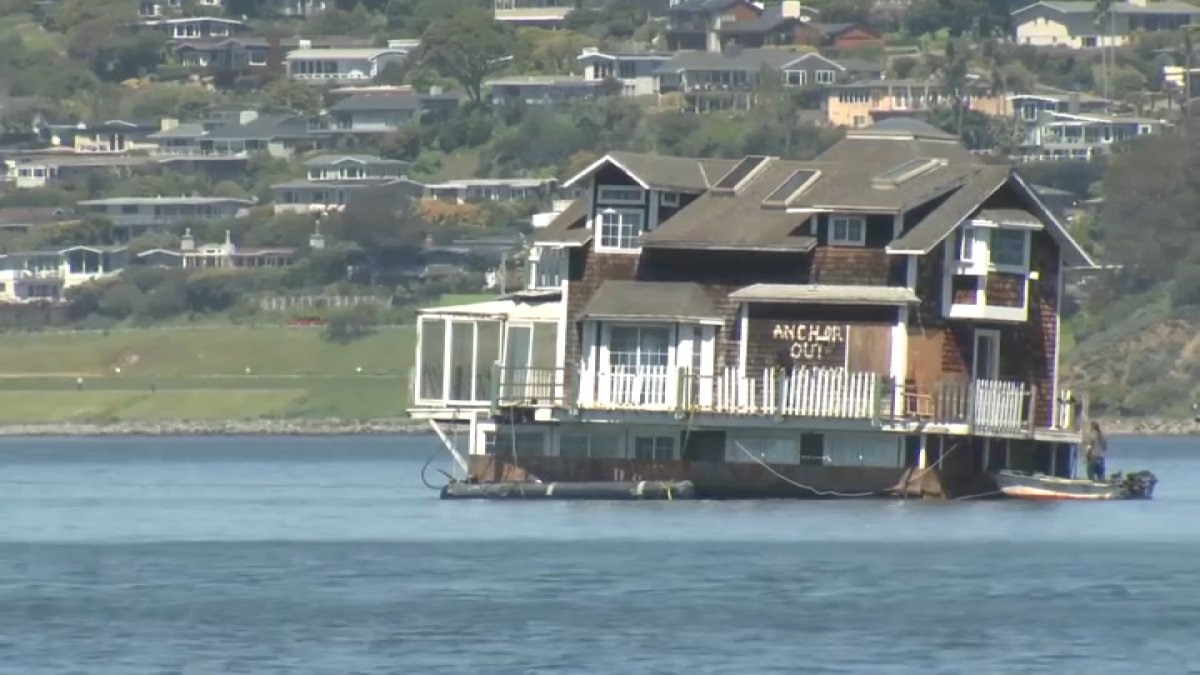 Home floated from Redwood City to Sausalito – NBC 5 Dallas-Fort Worth - Vimarsana News