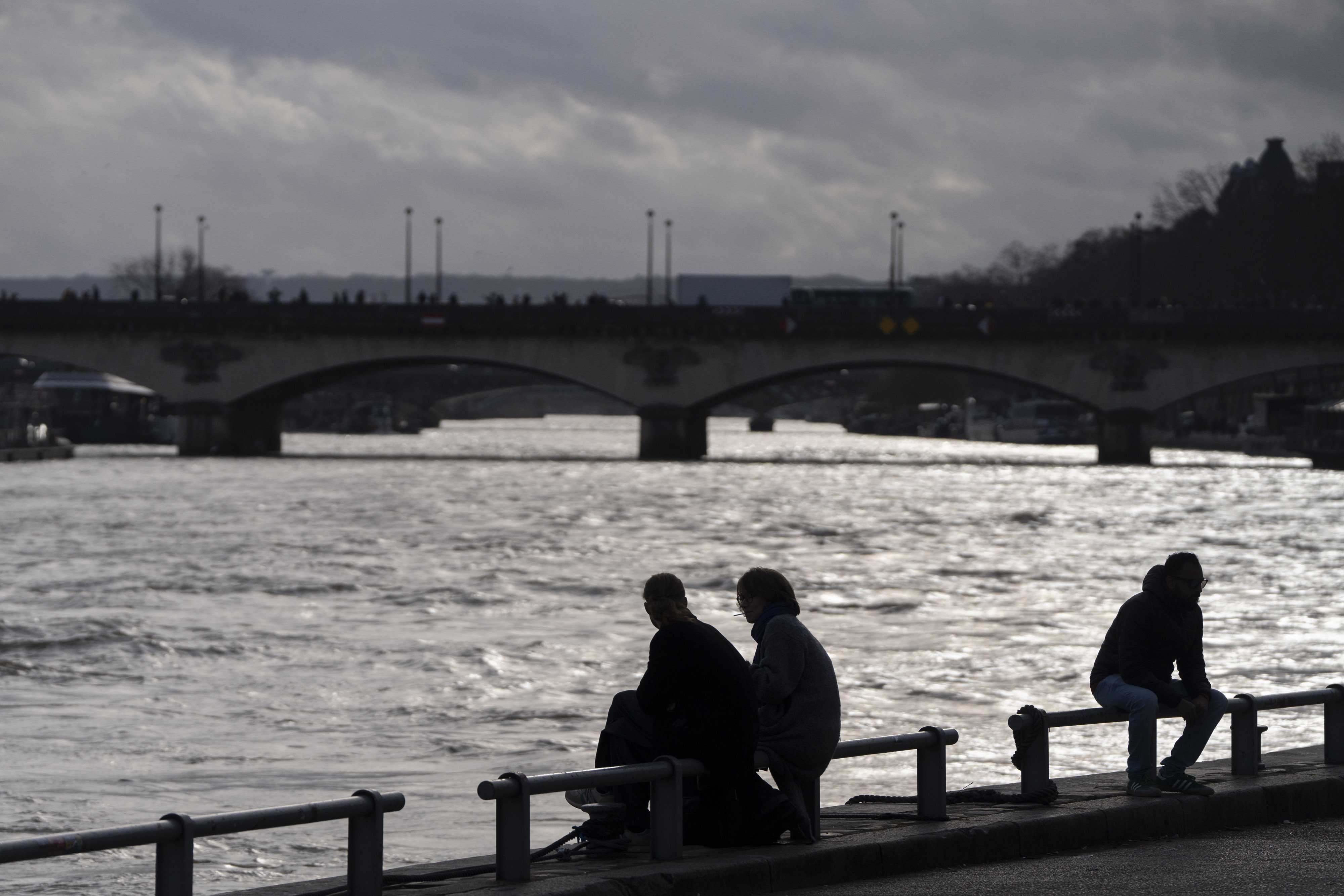 River Seine pollution could cancel Olympictriathlon swimming – NBC 5 Dallas-Fort Worth - Vimarsana News