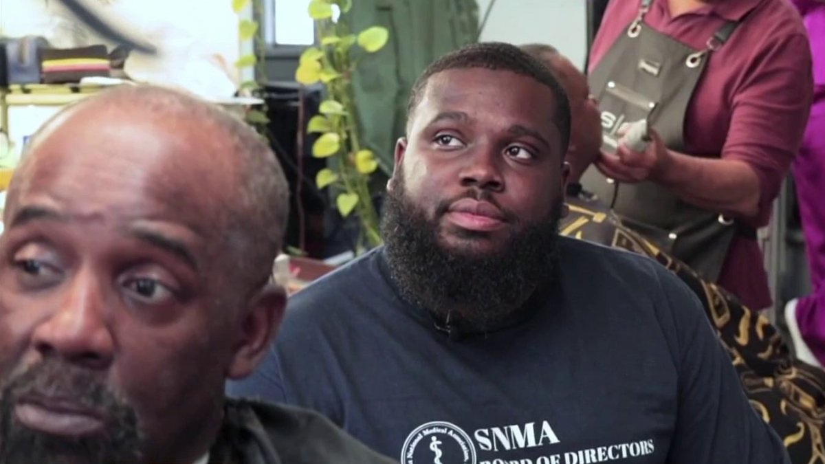 TCU medical student expands barbershop therapy project – NBC 5 Dallas-Fort Worth - Vimarsana News