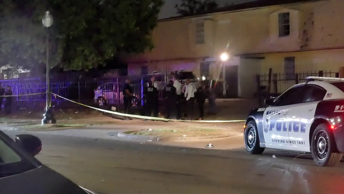 2 women killed at Dallas apartment, 65-year-old woman charged – NBC 5 ...