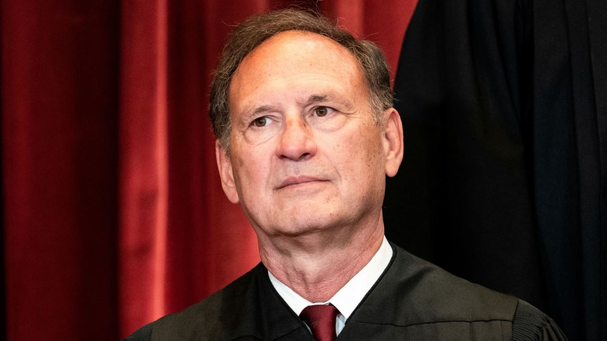 Supreme Court Justice Alito rejects calls to recuse from Trump, Jan. 6 ...