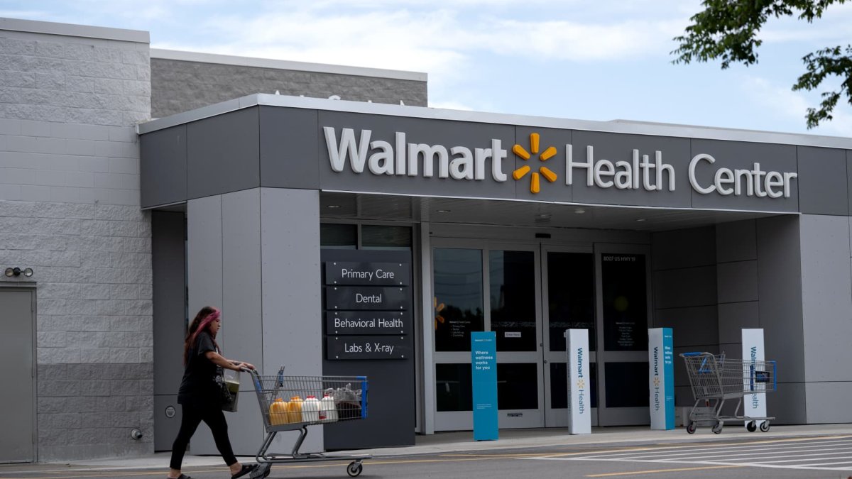 Why Walmart, Walgreens, CVS retail health clinic experiment is