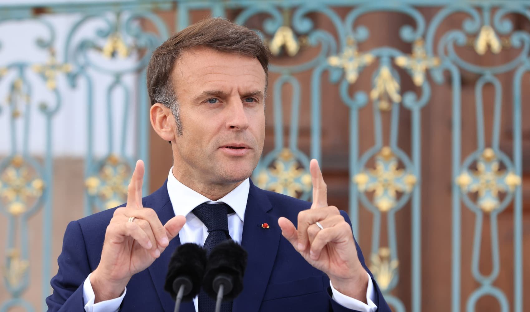 Ukraine war updates: Macron says Kyiv should be allowed to use Western weapons on Russian military sites; U.S. weighs further sanctions - Vimarsana News