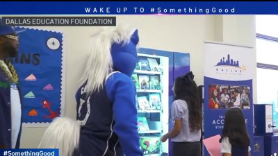New book vending machine unveiled in Dallas schools