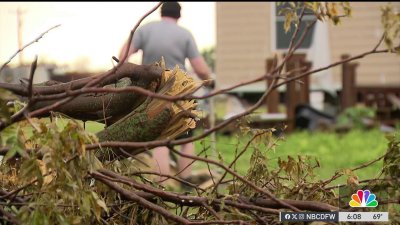 Heavy rain Thursday hampers tornado recovery in Valley View