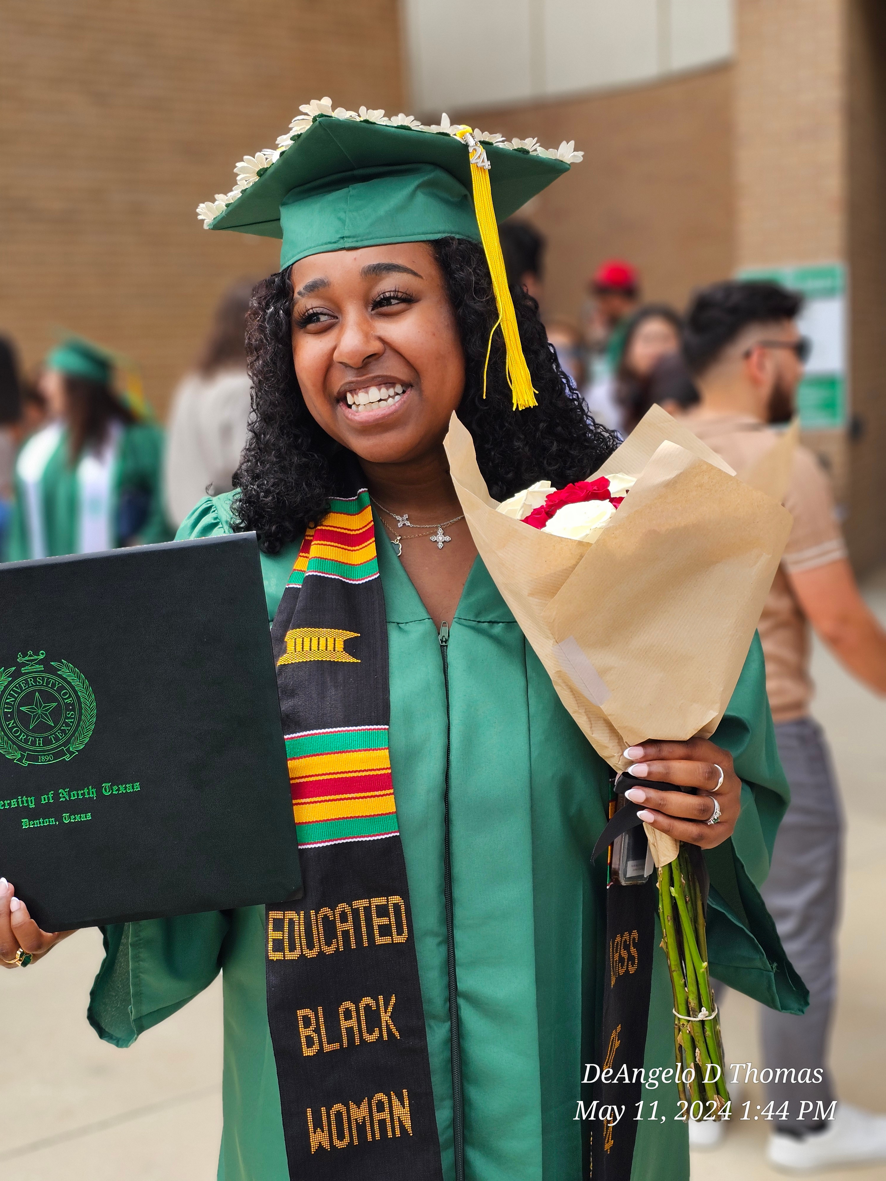 Zauria Thomas<br />
UNT bachelor degree
DeAngelo D Thomas