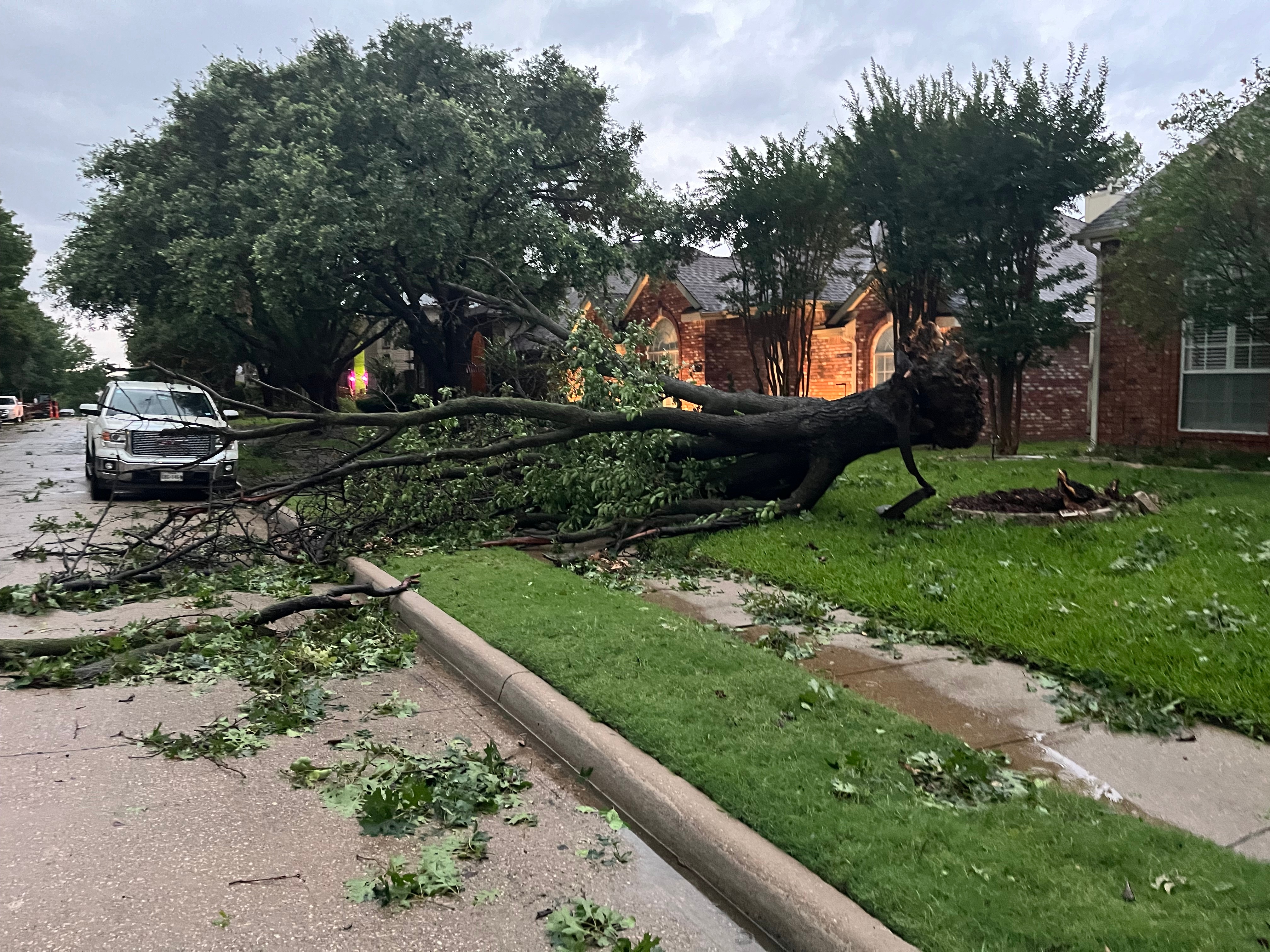 This is the house just next to us in Stone Creek Estates neighborhood, in Carrollton.