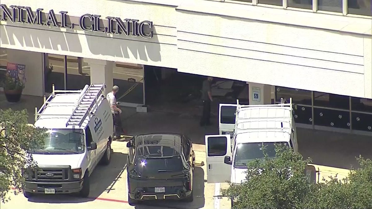 Two people injured after car plows into animal clinic in North Dallas – NBC DFW