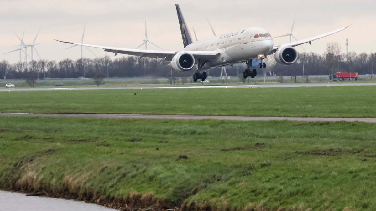 FAA investigating whether Boeing completed required inspections on 787 Dreamliner jets - Vimarsana News