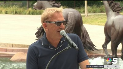 Kevin Costner receives key to City of Irving