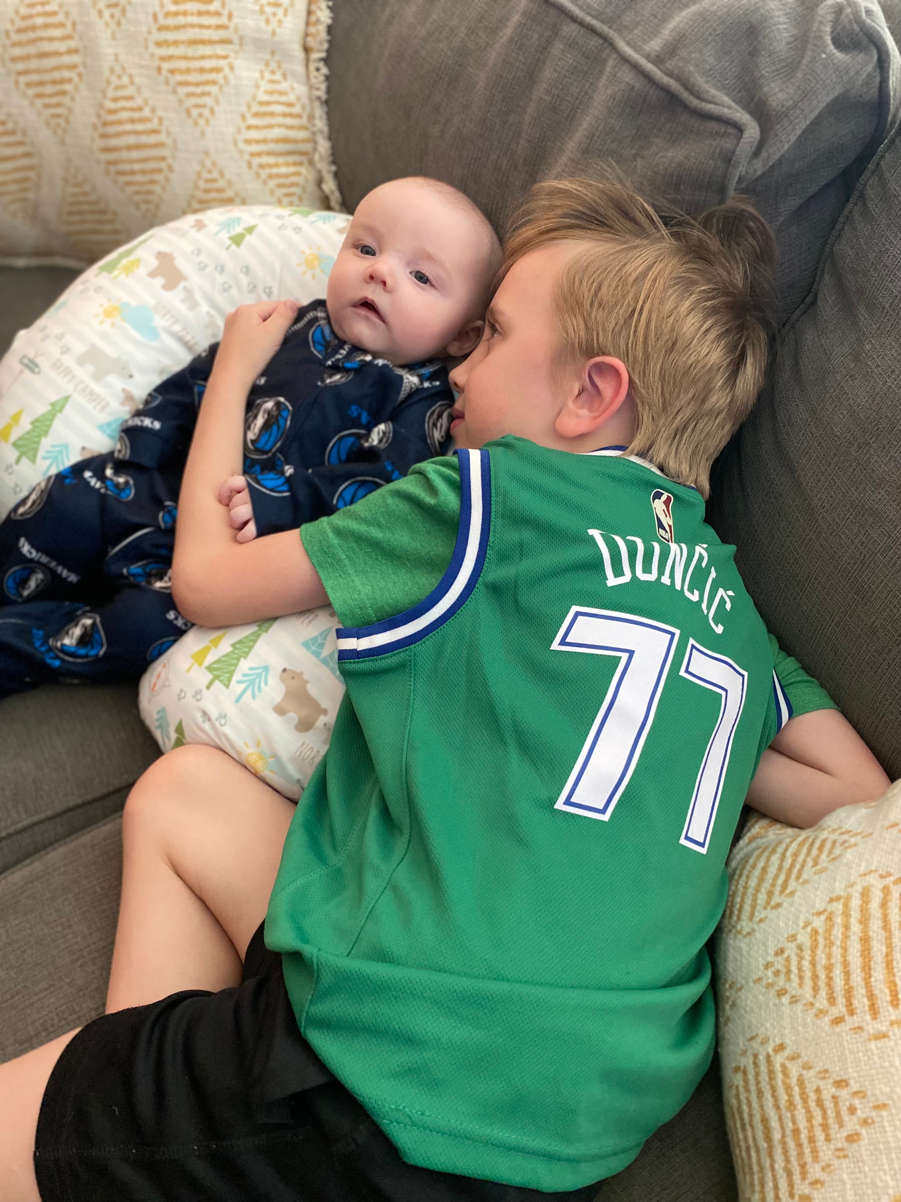 Hudson’s (who is  6) favorite Mavs player is Luka.<br />
Sully (3 months) loves anything his big brother likes💕