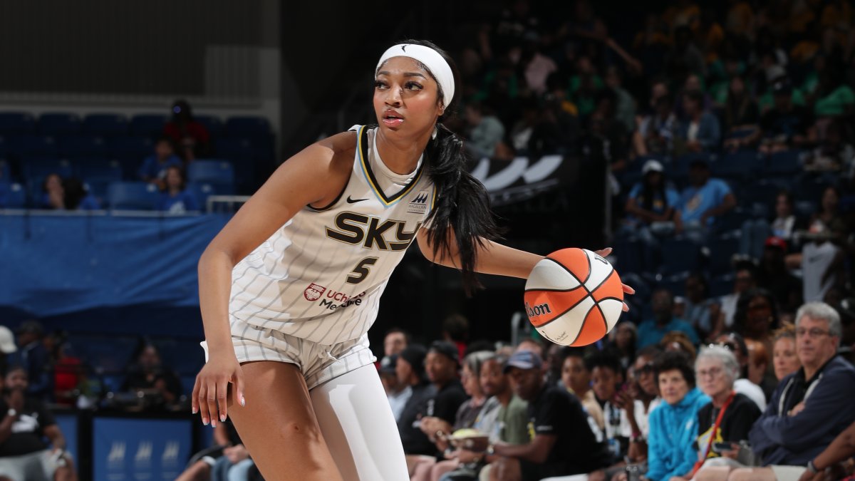Sky star Angel Reese breaks WNBA consecutive double-doubles record