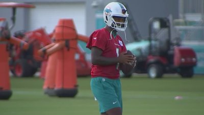 Tua Tagovailoa, Miami Dolphins agree to 4-year extension