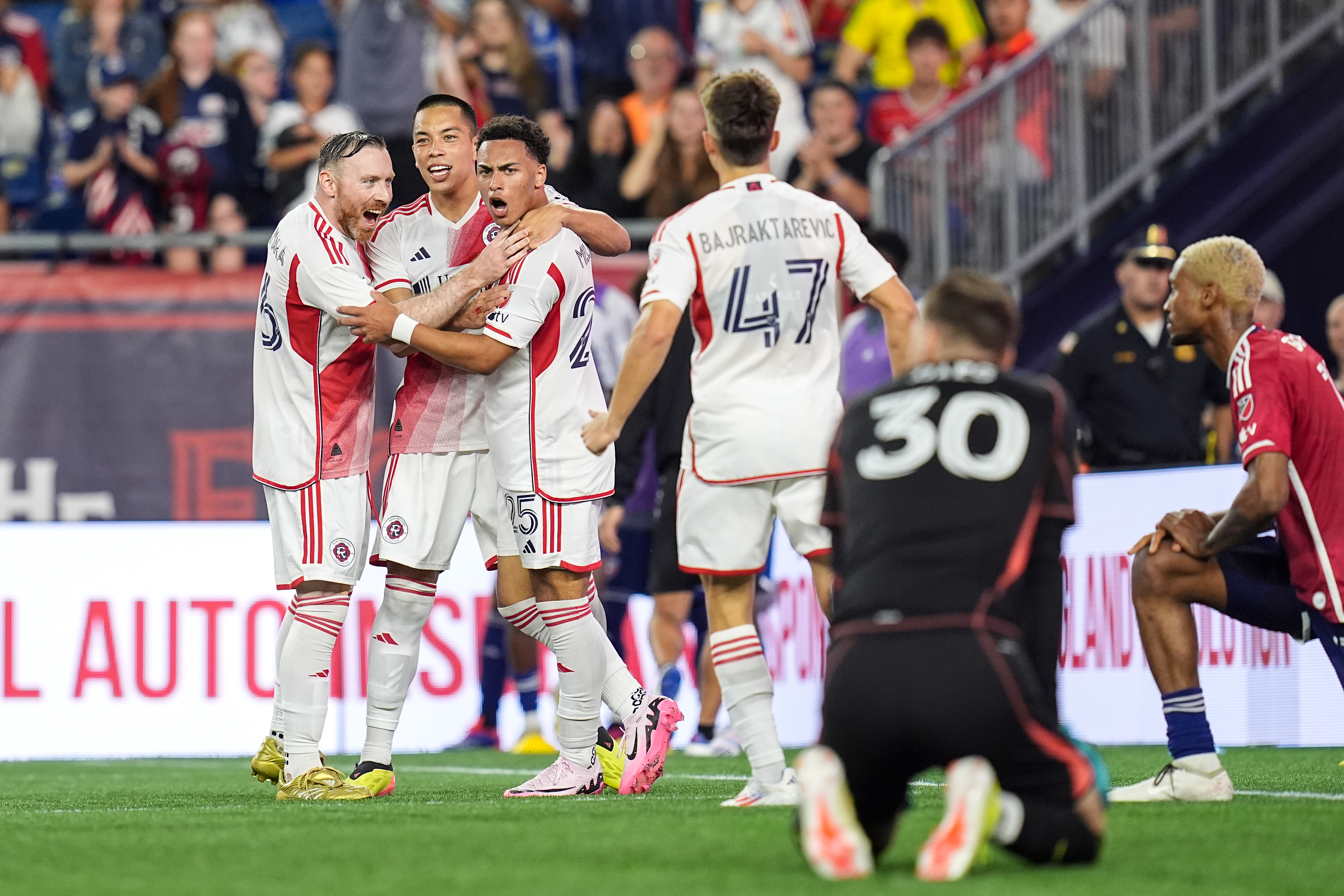 Paul Arriola’s PK goal in stoppage time gives Dallas draw with ...
