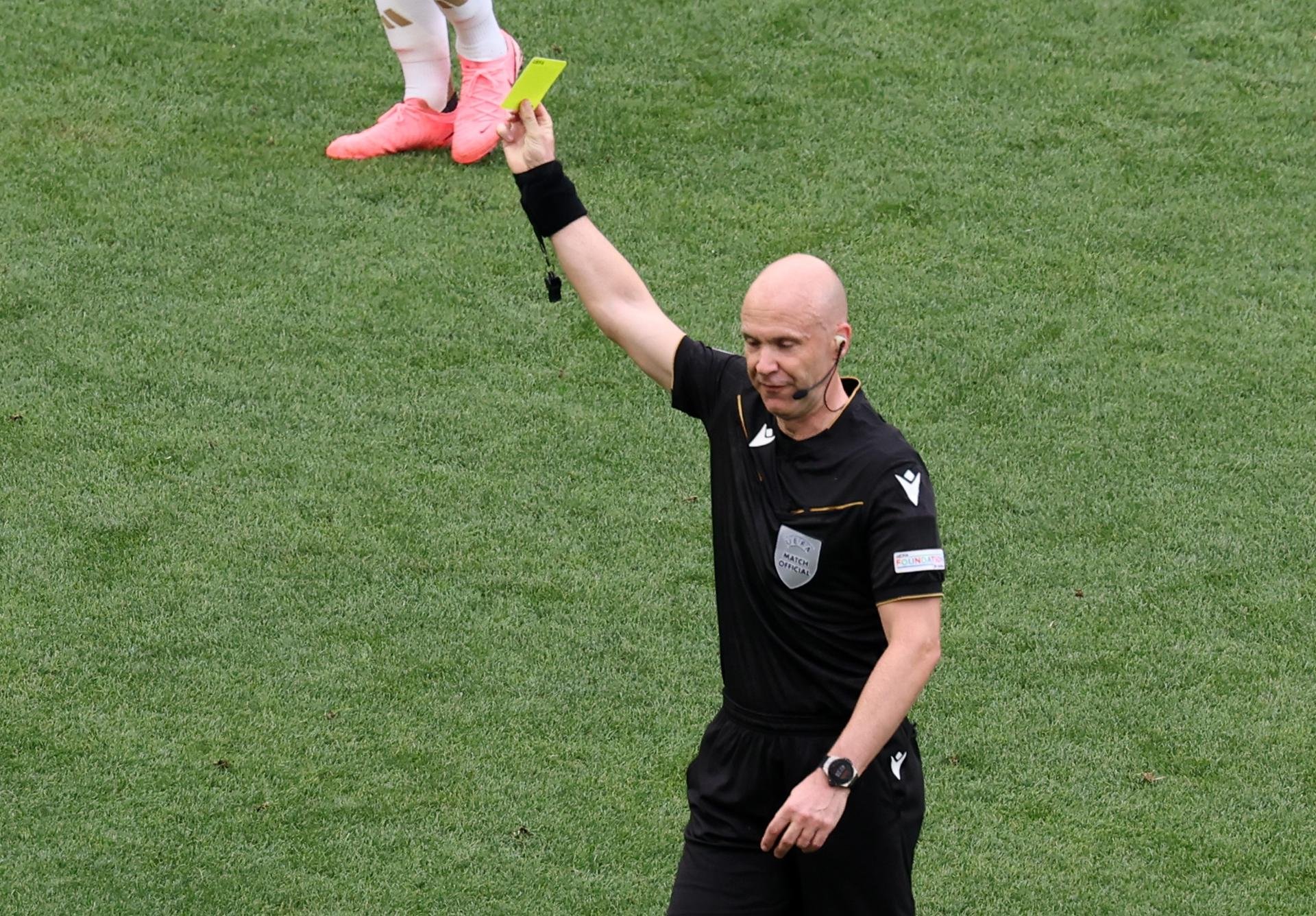 FIFA referee with controversial history on Portugal-Spain match at Dallas Stadium