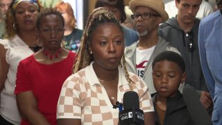 family of tarrant inmate killed in jail reacts to indictment of two jailers for murder