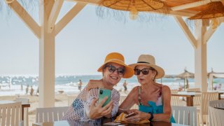 3 red flags that you and your friend should not go on vacation together