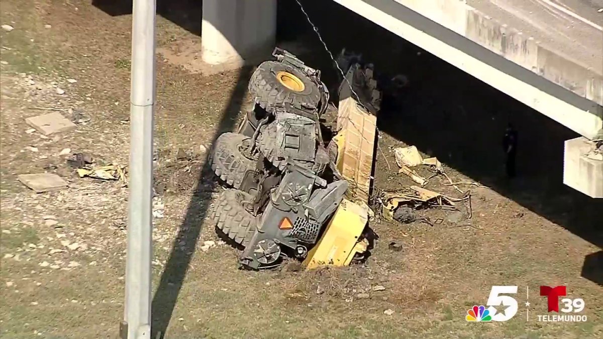 18-wheeler flips and shuts down I-20 to 360 interchange – NBC 5 Dallas ...