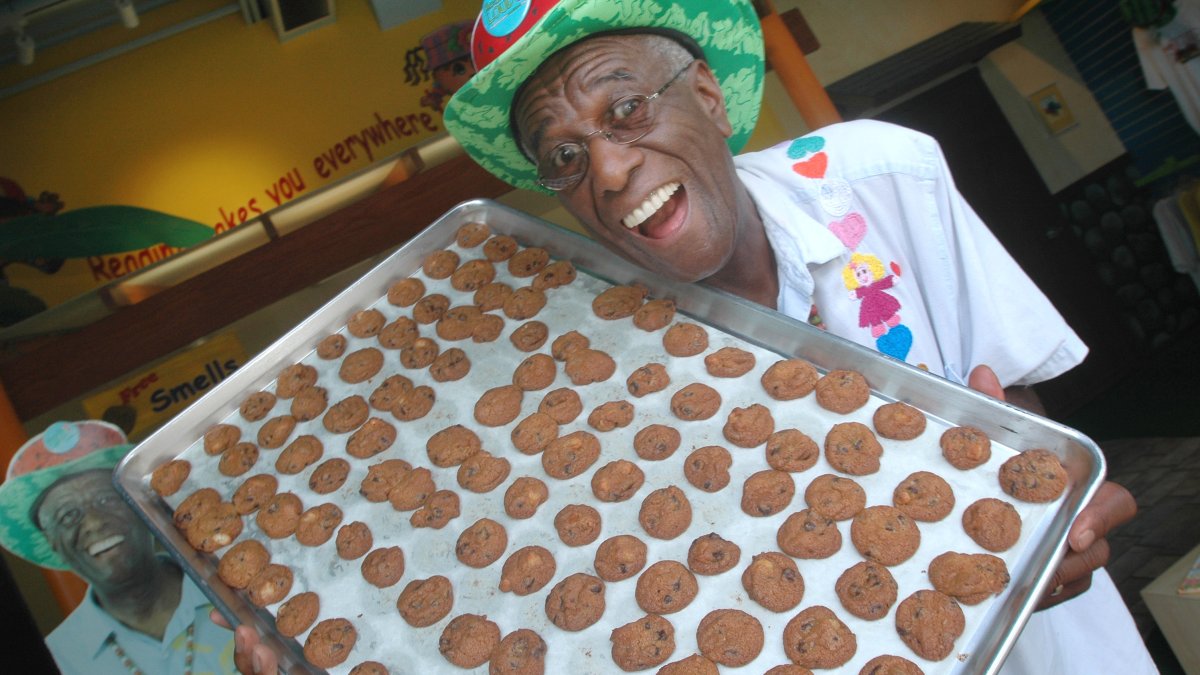 Amos Food Group Unveils Global Strategy at Shenzhen Candy Festival