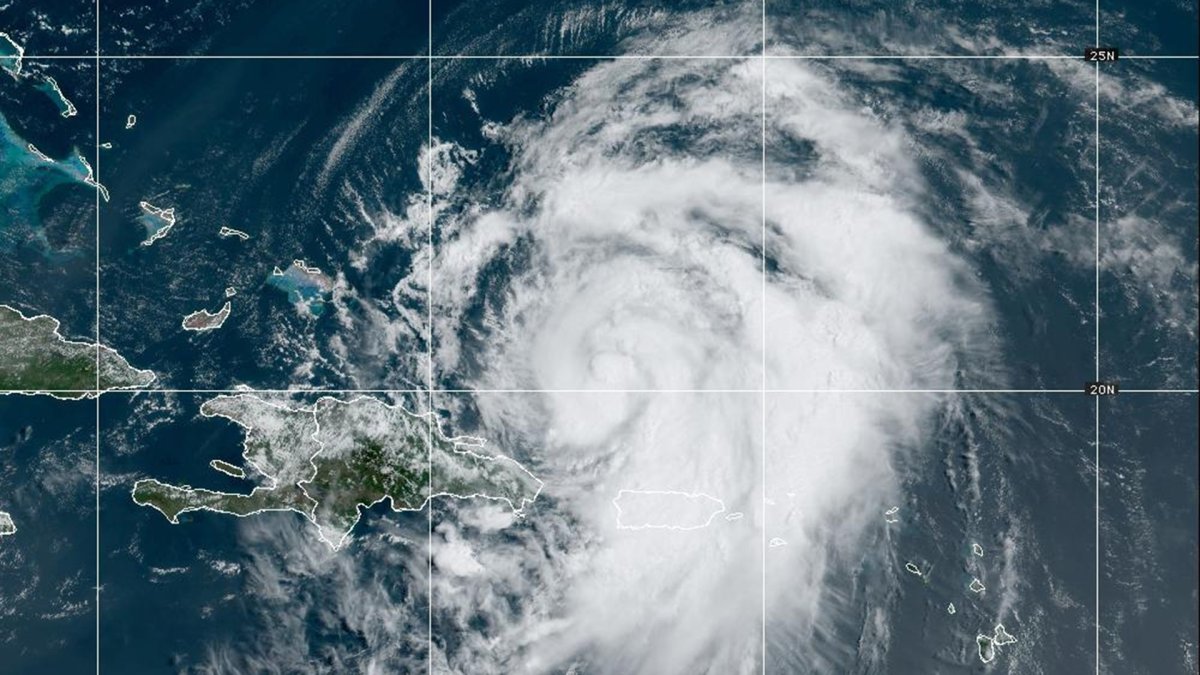 Hurricane Ernesto strengthens as it moves toward Bermuda NBC 5 Dallas