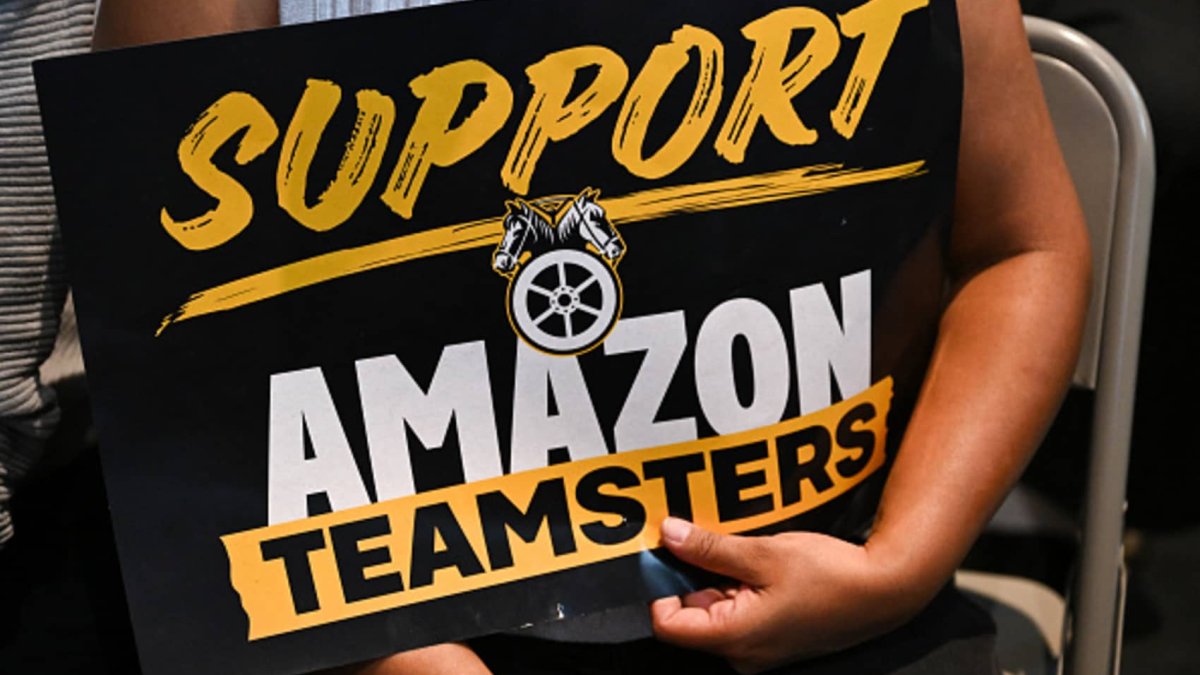 Hundreds of Amazon delivery drivers in New York join Teamsters union NBC 5 DallasFort Worth