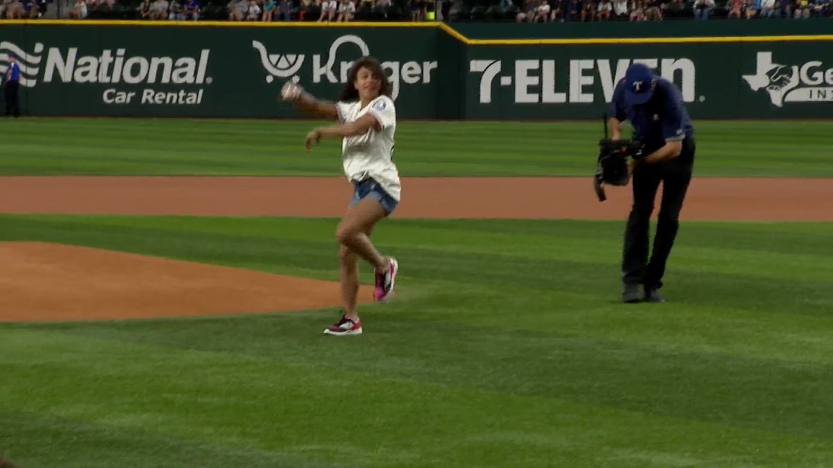 Hezly Rivera’s flip before Rangers first pitch NBC 5 DallasFort Worth