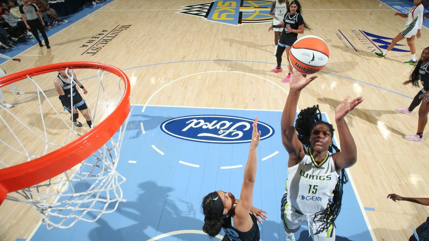 CHICAGO, IL –  SEPTEMBER 8:  Teaira McCowan #15 of the Dallas Wings goes to the basket during the game on September 8, 2024 at the Wintrust Arena in Chicago, IL. NOTE TO USER: User expressly acknowledges and agrees that, by downloading and or using this photograph, User is consenting to the terms and conditions of the Getty Images License Agreement. Mandatory Copyright Notice: Copyright 2024 NBAE (Photo by Gary Dineen/NBAE via Getty Images)