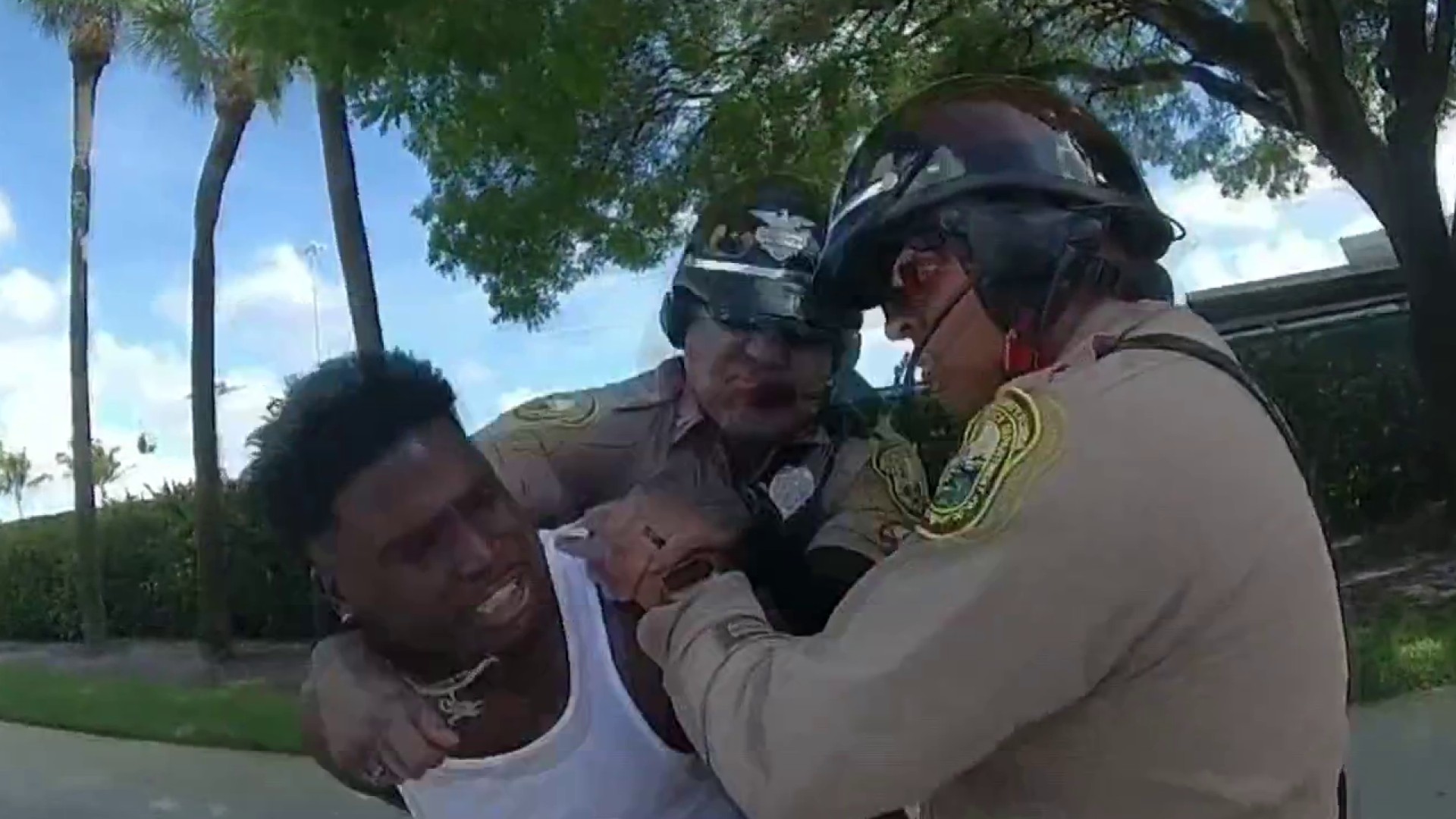 Tyreek Hill Bodycam: Cops Take Down, Handcuff Dolphins WR During ...