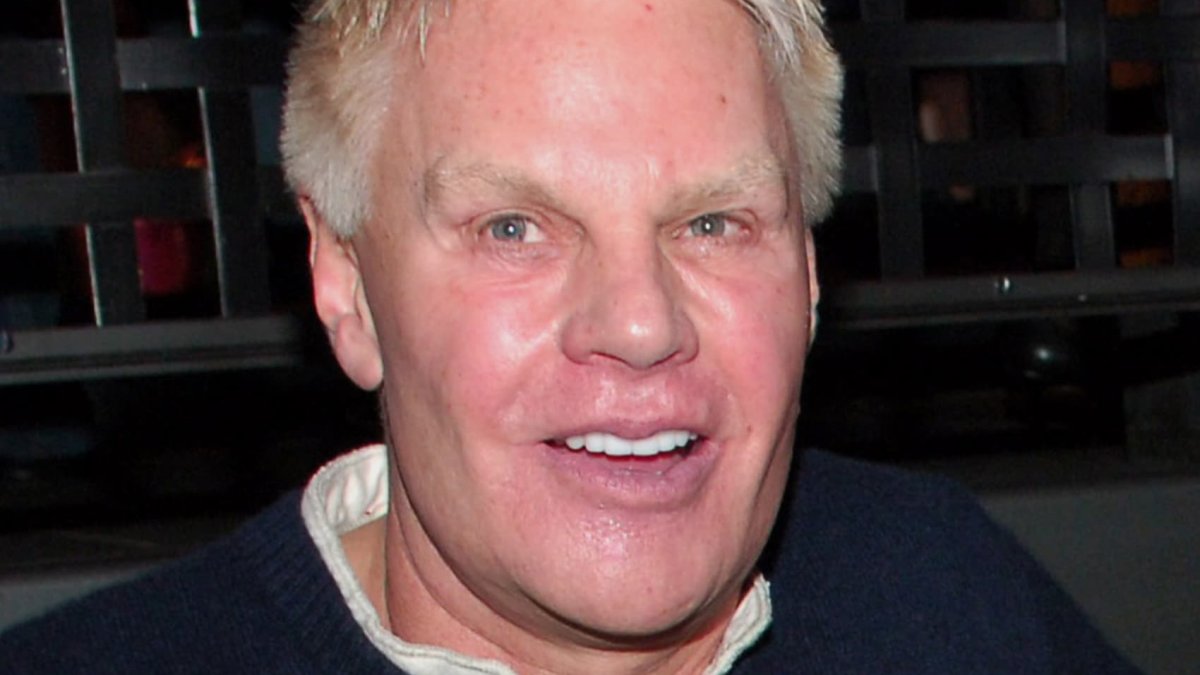 Former Abercrombie Ceo Mike Jeffries Charged With Sex Trafficking