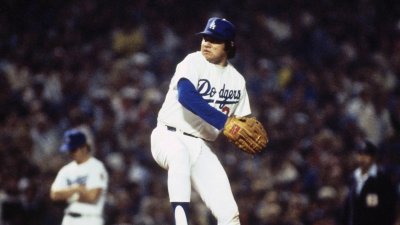 Los Angeles mourns death of Fernando Valenzuela