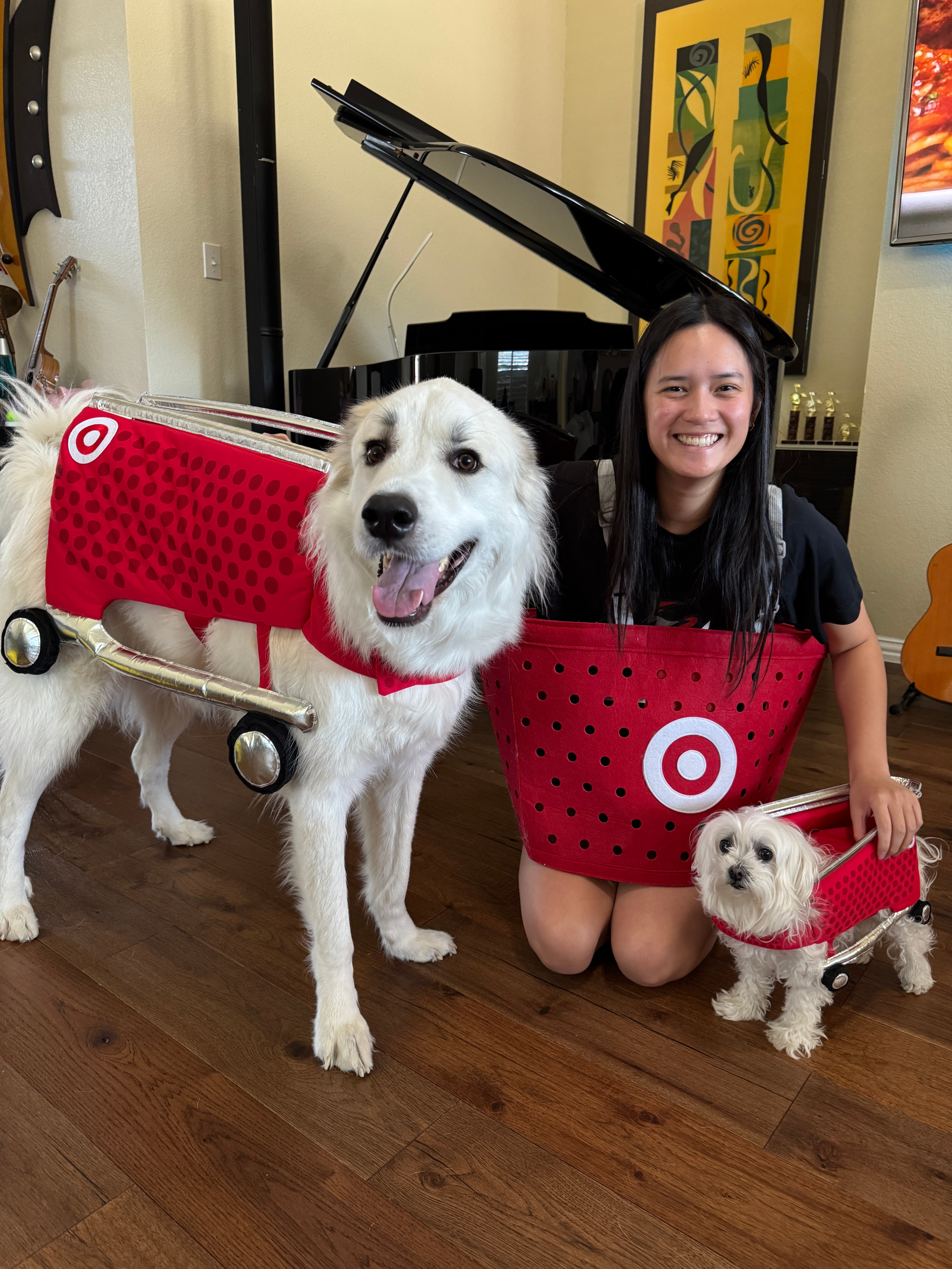 Attached is the Halloween Picture of Maxine and the two dogs – Hiro (Great<br />
Pyranese) and Sushi (Maltese).
Maxine is taking Hiro and Sushi to deliver Halloween candies from Target!!!
Thank you!<br />
—<br />
Thien Nguyen