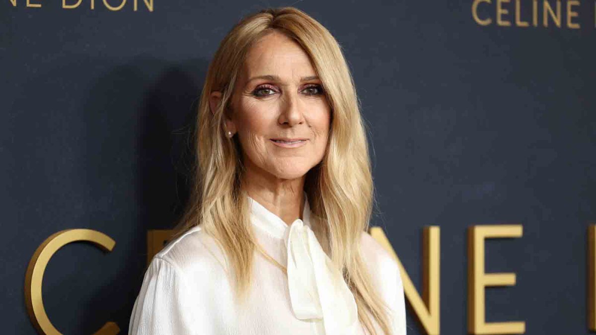celine-dion-opens-sunday-night-football-with-cowboys-steelers-intro