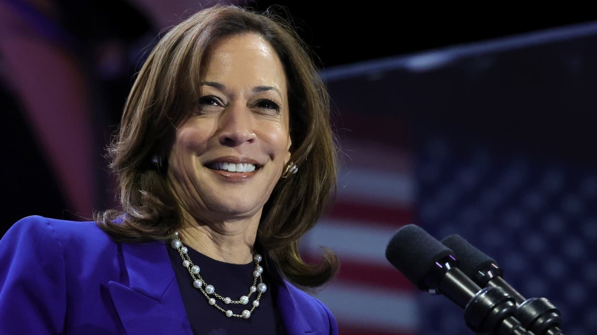 Shock poll shows Harris leading Trump in Iowa